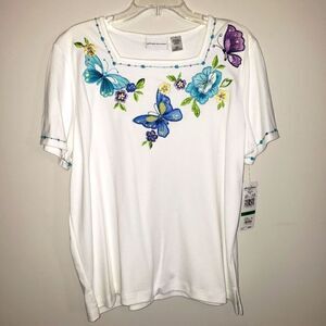 ALFRED DUNNER BUTTERFLY FLORAL SEQUIN SPRING SHORT SLEEVE TOP SIZE LARGE